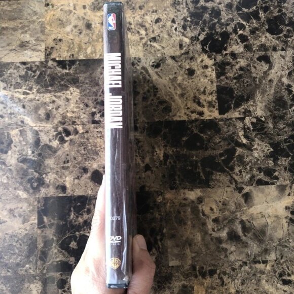 Michael Jordan - His Airness (NBA Hardwood Classics Series) - DVD 2 Discs - Picture 3 of 10